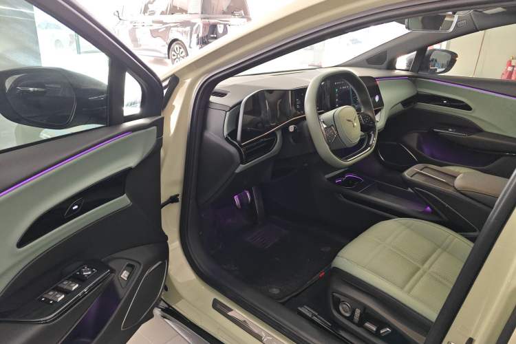 Used Hongqi EH7 2024 690 Pro