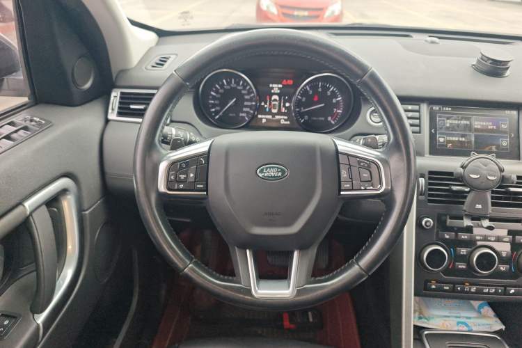 Used Land Rover Discovery Sport 2015 2.0T SE Steering Wheel