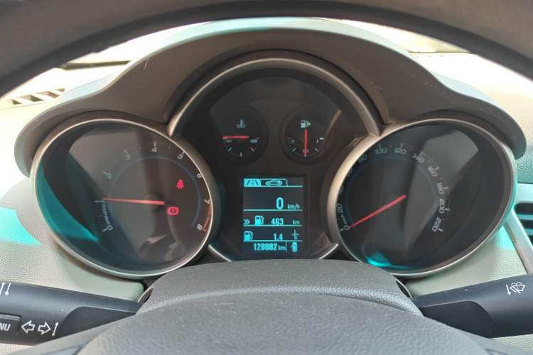 Used Chevrolet Cruze 2015 1.5L Classic SL MT Instrument Cluster