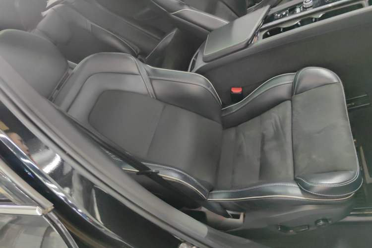 Used Volvo XC60 New Energy 2019 T8 E-Drive Hybrid Intelligent Luxury Sport Edition China V Standard Right Front Seat