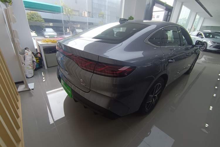 Used BYD Qin L 2025 DM-i Smart Drive 120KM Superior Model
