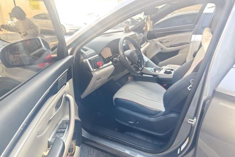 Used BYD Song PLUS New Energy 2024 HONOR Edition DM-i 110km Flagship Model Driver Seat