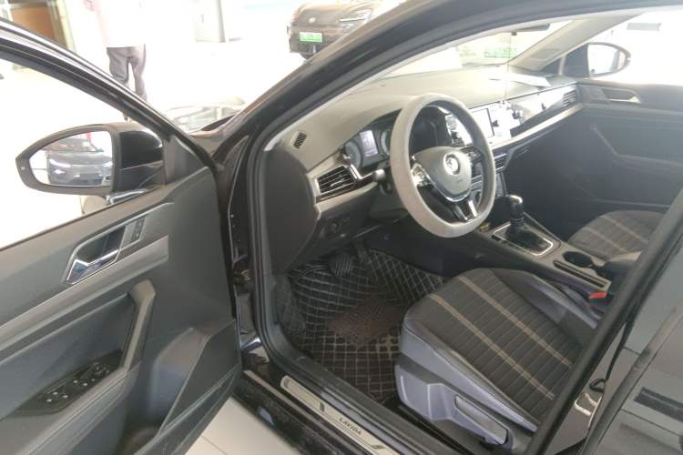 Used Volkswagen Lavida 2019 1.5L Automatic Vision Edition China VI Standard Driver Seat