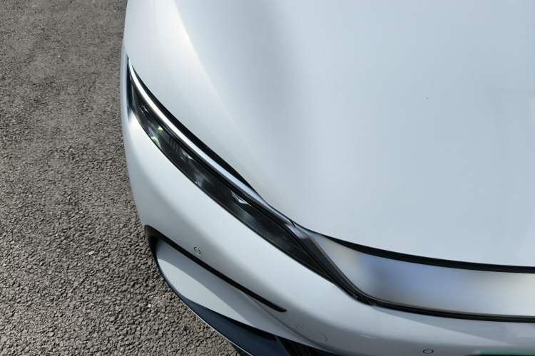 Used BYD Han 2024 EV Glory Edition 605KM Front-Wheel-Drive Premium Model Right Front Headlight