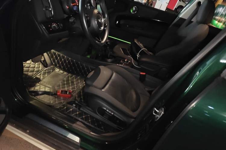 Used MINI Countryman 2017 1.5T COOPER ALL4 Traveler Left Front Seat