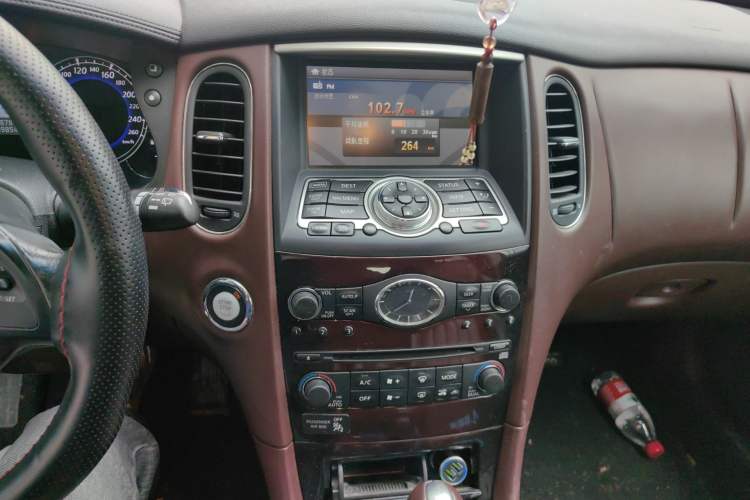 Used Infiniti EX 2013 EX25 Two-Wheel-Drive Luxury Edition Audio And AC Panel