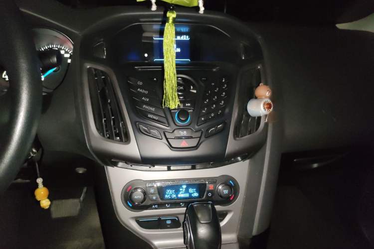 Used Ford Focus 2012 Sedan 1.6L Automatic Fashion Edition