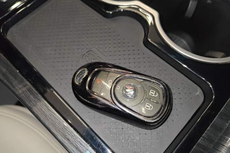 Used Buick GL8 2023 ES Lu Zun Comfort Model Interior 1