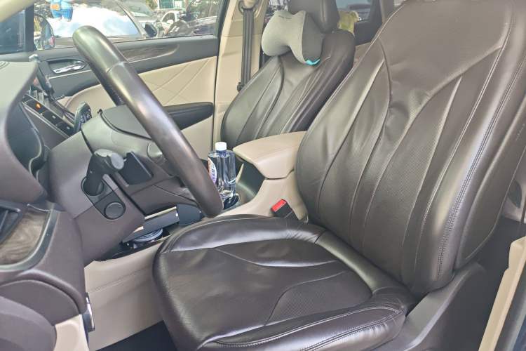 Used Lincoln MKC 2019 2.0T Two-Wheel-Drive Zunya Version China V Emission Standard