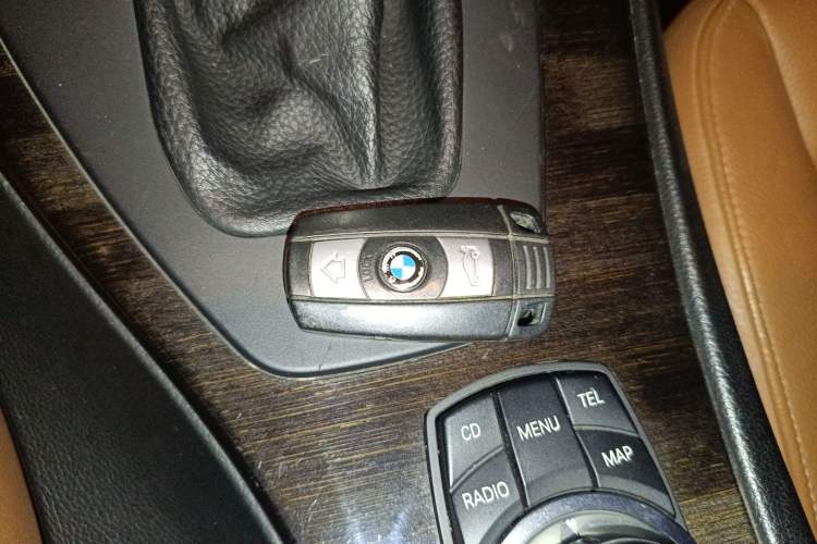 Used BMW 3 Series 2011 325i Luxury Edition Vehicle Key