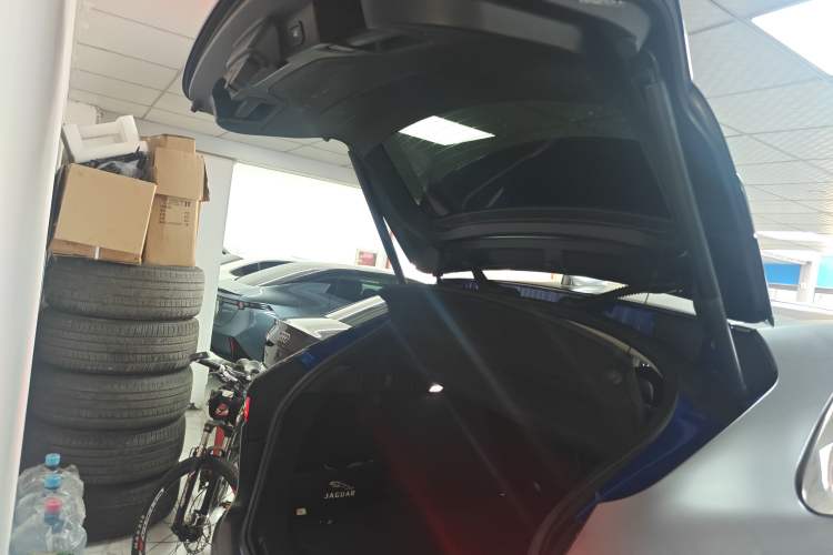 Used Jaguar F-PACE 2018 2.0T Four-Wheel Drive Urban Luxury Edition
