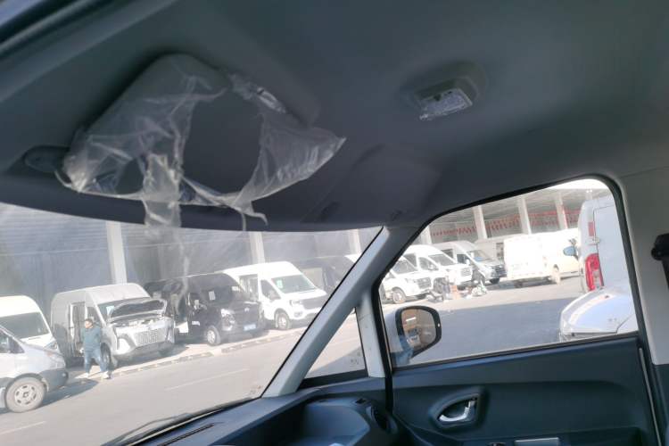 Used Foton Intelligent Blue Elf E7 2024 All-Electric Van Flat Roof 2 Seats CATL 46.36 kWh
