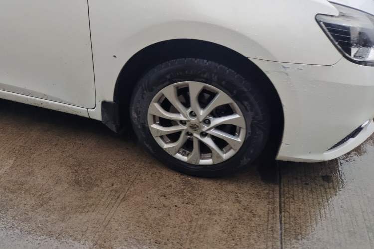 Used Nissan Sylphy 2016 1.6 XL CVT Luxury Edition Right Front Wheel Hub