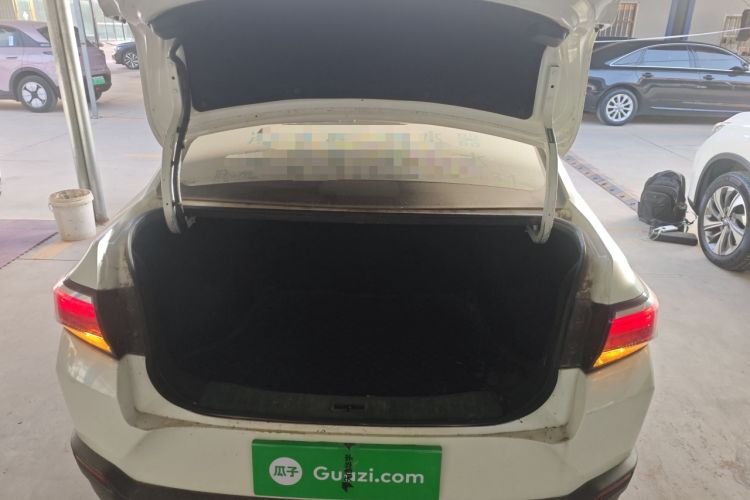 Used Venucia D60 2019 100 000 Glory 1.6L Entry Manual ChenShang Edition China VI
