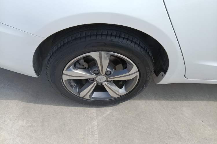 Used Geely Auto Emgrand GL 2017 1.8L DCT Elite Model
