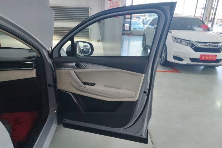 Used Lynk & Co 06 EM-P 2022 PHEV 84 km Range Pro Version
