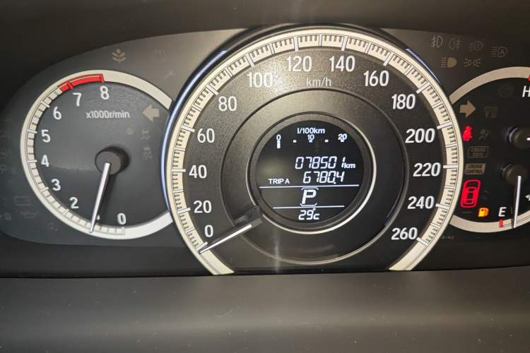 Used Honda Accord 2016 2.0L Elite Edition Odometer Close Up