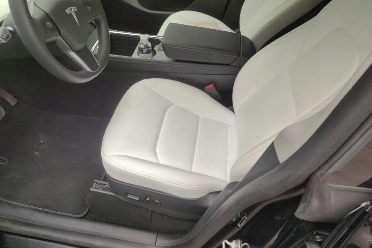 Used Tesla Model Y 2022 Rear-Wheel-Drive Version