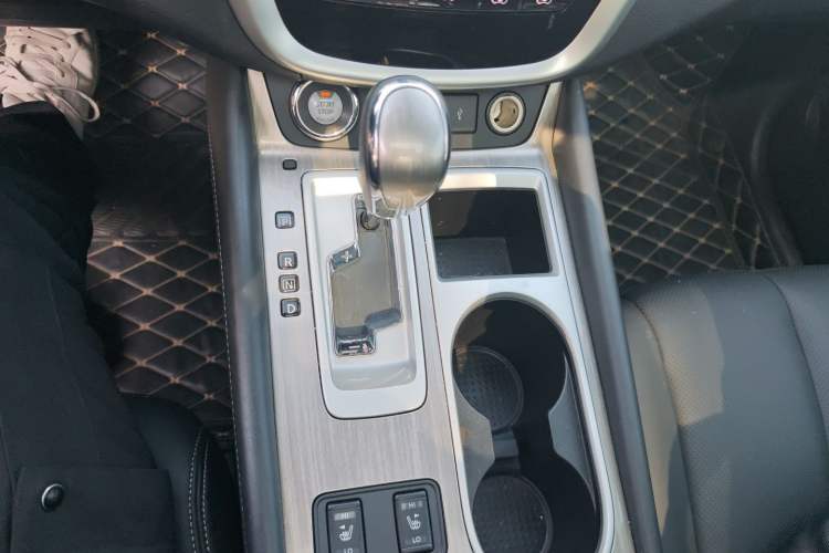 Used Nissan Murano 2021 2.5L XL Two-Wheel Drive Smart Connect Luxury Edition Gear Lever