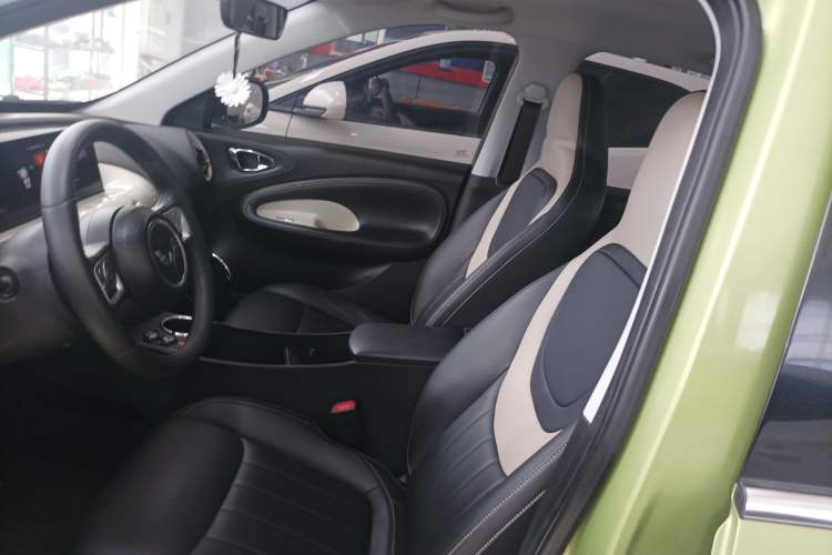 Used Wuling Bingo 2023 333 km Lingxi Connected Version Left Front Seat