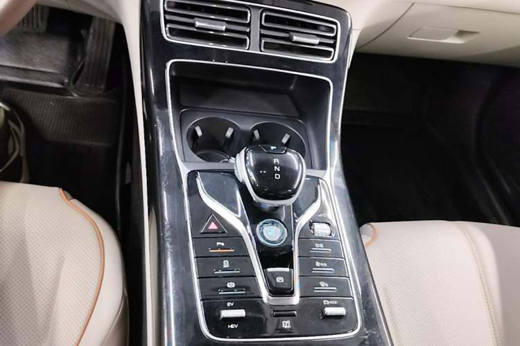 Used BYD Qin PLUS 2023 Champion Edition DM-i 120KM Leading Model
