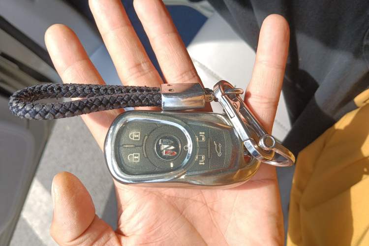 Used Buick GL8 2023 ES Lu Zun Deluxe and Yue Edition Vehicle Key