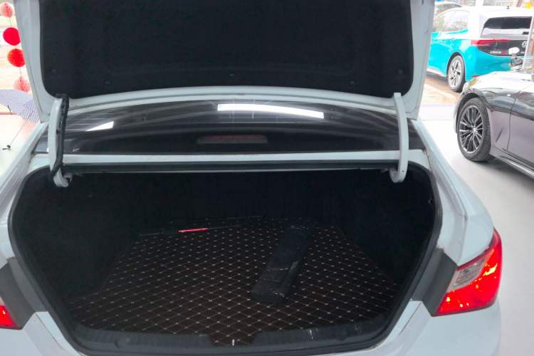 Used Hyundai Sonata 2015 Classic 2.0L Automatic Leading Edition