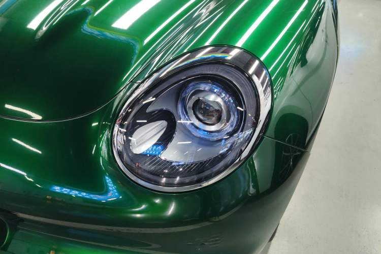 Used ORA Good Cat 2023 401 km Standard Range Luxury Version Lithium Iron Phosphate