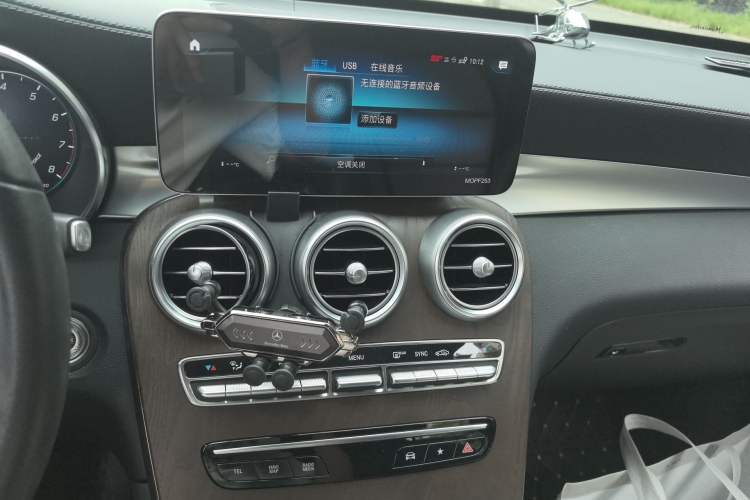 Used Mercedes-Benz GLC 2020 Facelift GLC 260 L 4MATIC Luxury Edition
