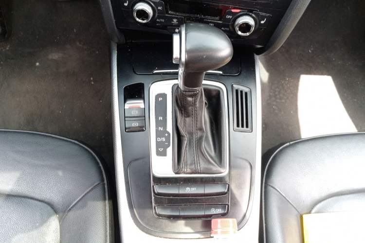 Used Audi A5 2013 Sportback 40 TFSI Gear Lever