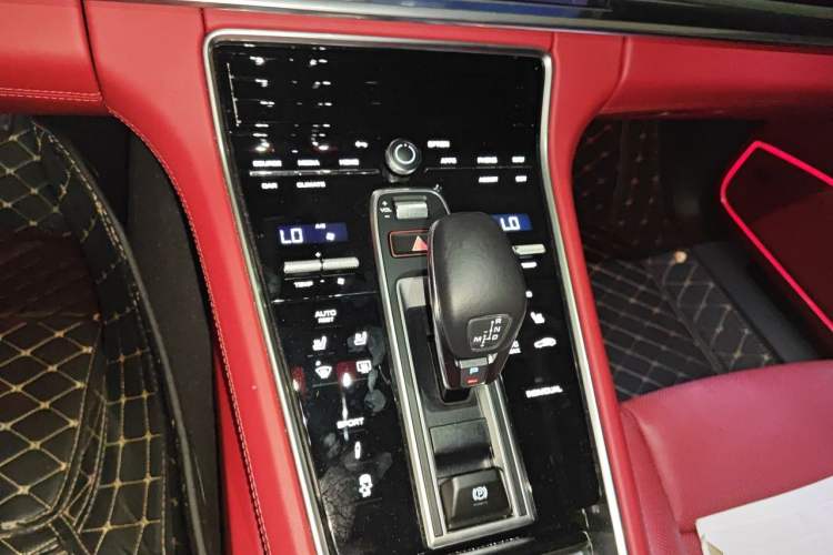 Used Porsche Panamera 2023 Facelifted Panamera 2.9T Platinum Edition
