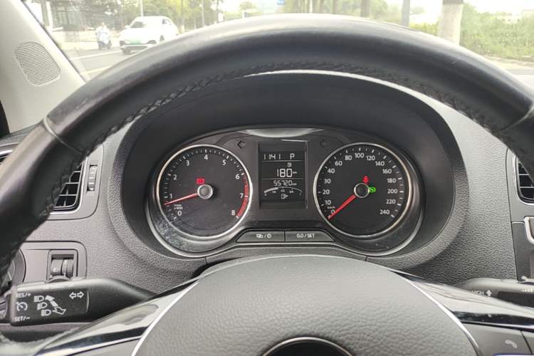 Used Volkswagen Polo 2016 1.6L Automatic Comfort Model Instrument Cluster