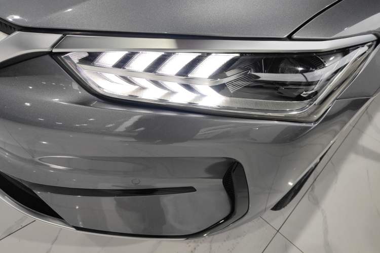 Used BYD Qin PLUS 2024 Honor Edition EV 510KM Beyond Model
