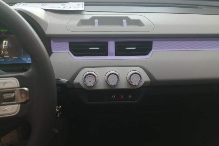 Used Chery QQ Ice Cream 2022 120km Conical Shape Lithium Iron Phosphate