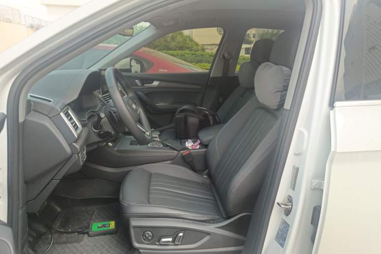 Used Audi Q5L 2023 40T Luxury Elegant Model Left Front Seat