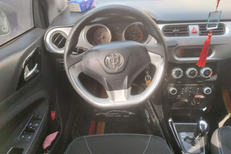 Used Brilliance H230 2012 1.5L AMT Sunroof Version
