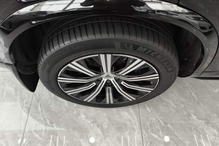 Used Volvo XC90 2023 B6 Zhiyi Luxury Edition 7-Seater