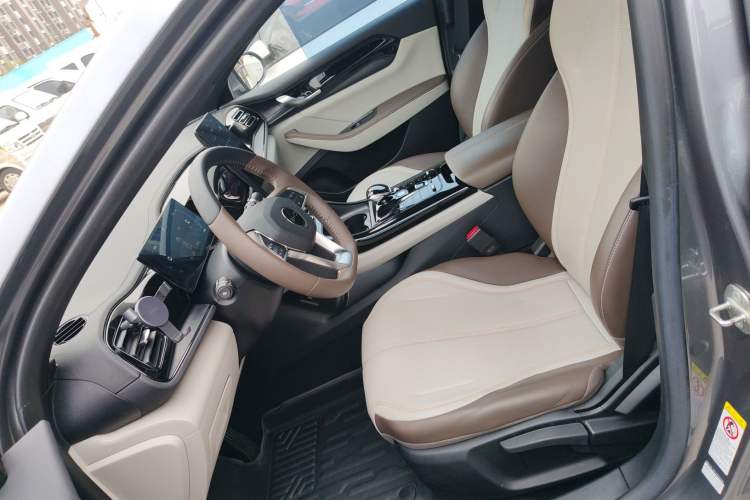 Used BYD Qin PLUS 2024 HONOR Edition DM-i 55KM Leading Model Left Front Seat