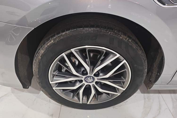 Used BYD Qin PLUS 2023 Champion Edition DM-i 120KM Excellence Model