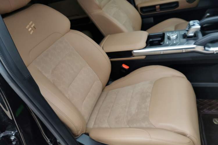 Used JETOUR Traveler 2023 2.0T All-Wheel Drive Conquer PRO