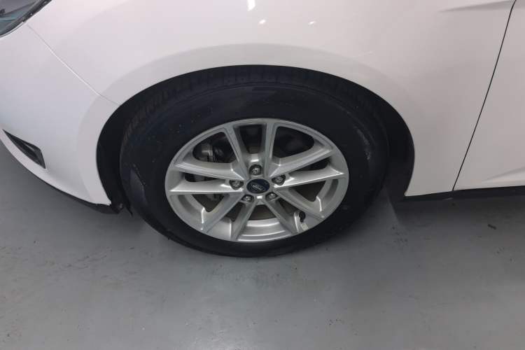 Used Ford Focus 2018 Sedan Classic EcoBoost 180 Automatic Elite Model
