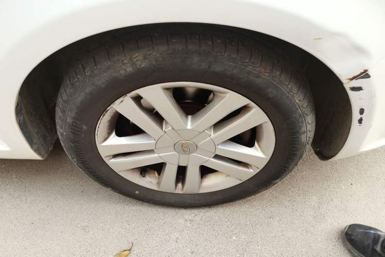 Used Chery Arrizo M7 2015 2.0L CVT Wide Enjoyment Edition 232 Seats Right Front Wheel Hub