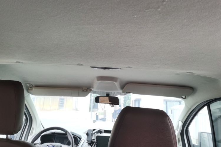 Used Ford Transit 2019 2.0T Gasoline Automatic Multi-Function Commercial Vehicle Short Wheelbase Low Roof 6-Seater China VI Standard