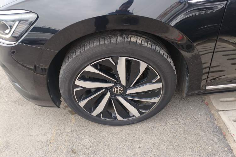 Used Volkswagen Passat 2024 380TSI Luxury Edition