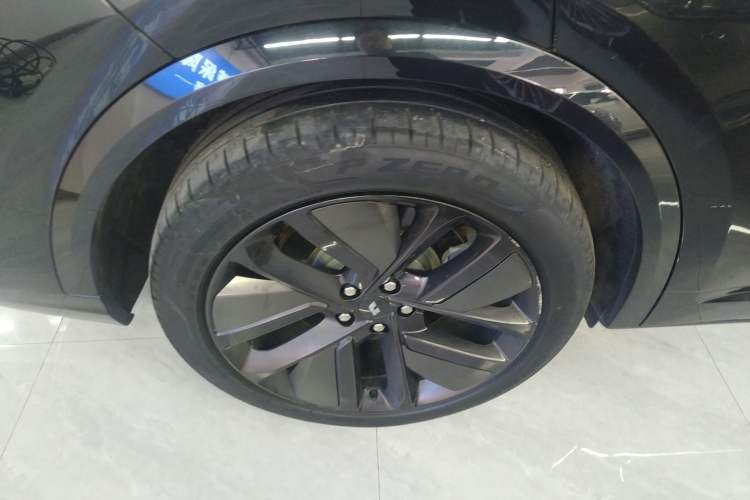 Used Li Auto L8 2023 Pro Model
