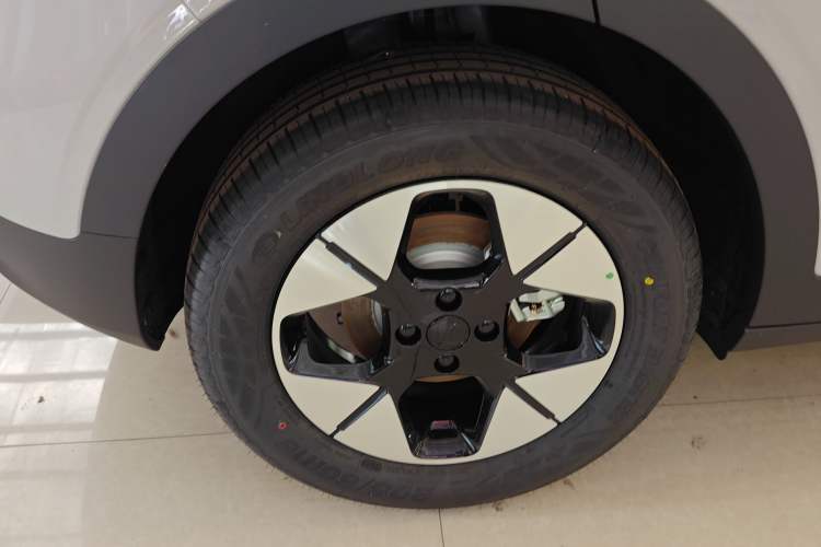 Used Geely Galaxy Geome 2025 310km Dream Edition Right Rear Wheel Hub