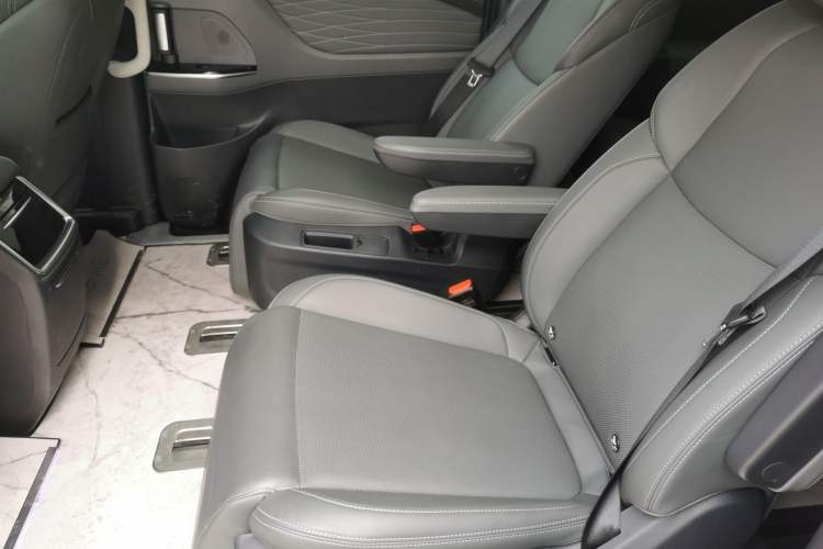 Used JAC Refine RF8 2024 Zhiling Edition 2.0T Flagship Model