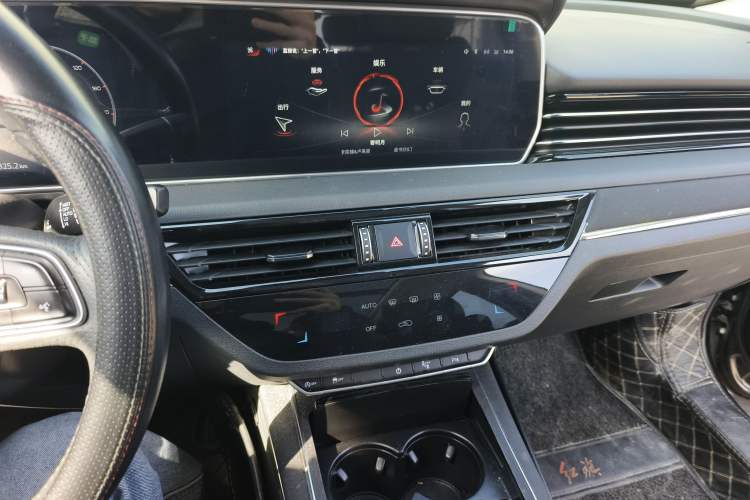 Used Hongqi HS5 2022 Revised Version 2.0T Smart Connect Flagship Edition