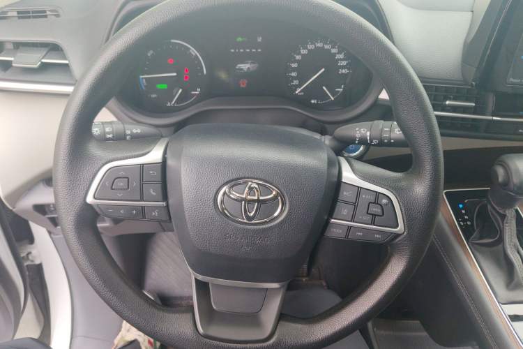 Used Toyota SIENNA 2021 2.5L Hybrid Comfort Edition Steering Wheel