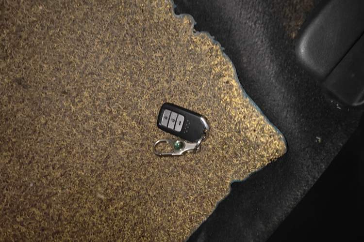 Used Honda Crider 2015 1.8L automatic luxury edition
